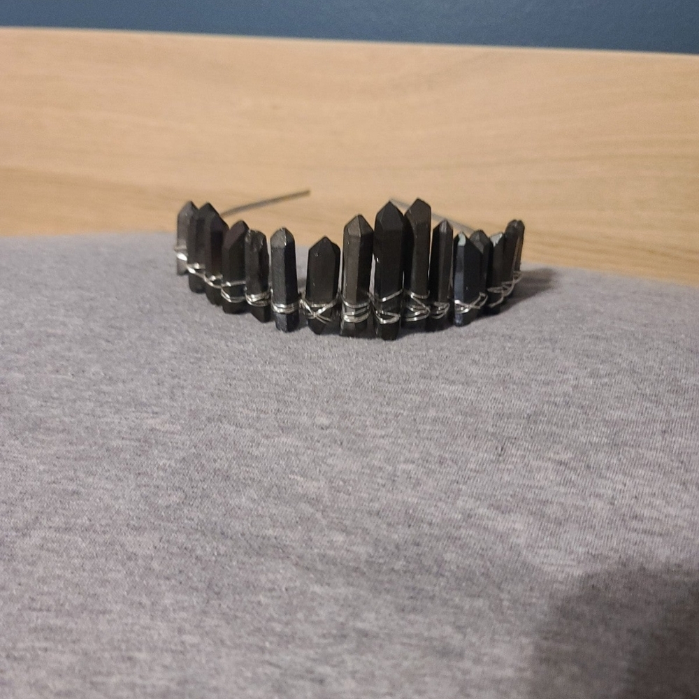Black quartz tiara